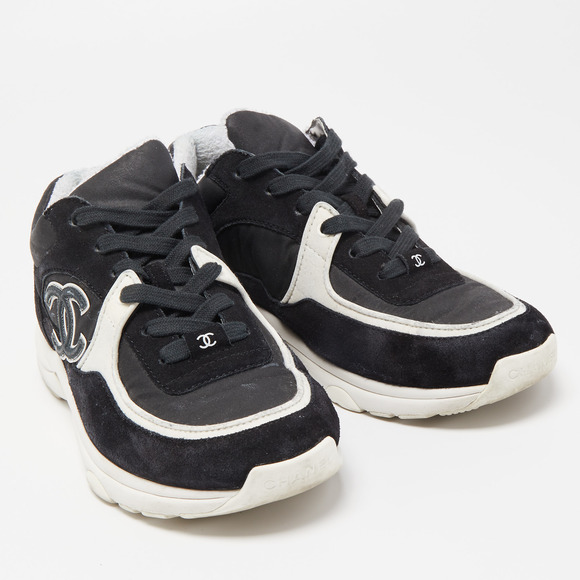 Chanel Black/White Suede and Canvas CC Low Top Sneakers Size 38 - Picture 3 of 8